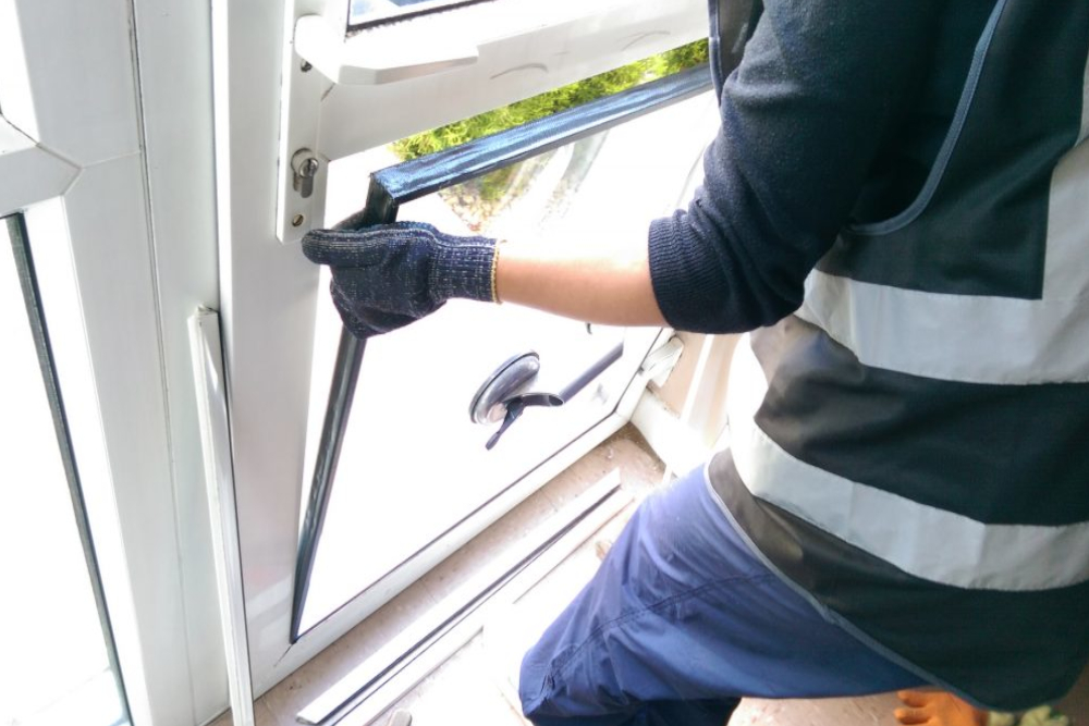 Double Glazing Repairs, Local Glazier in Rush Green, RM7
